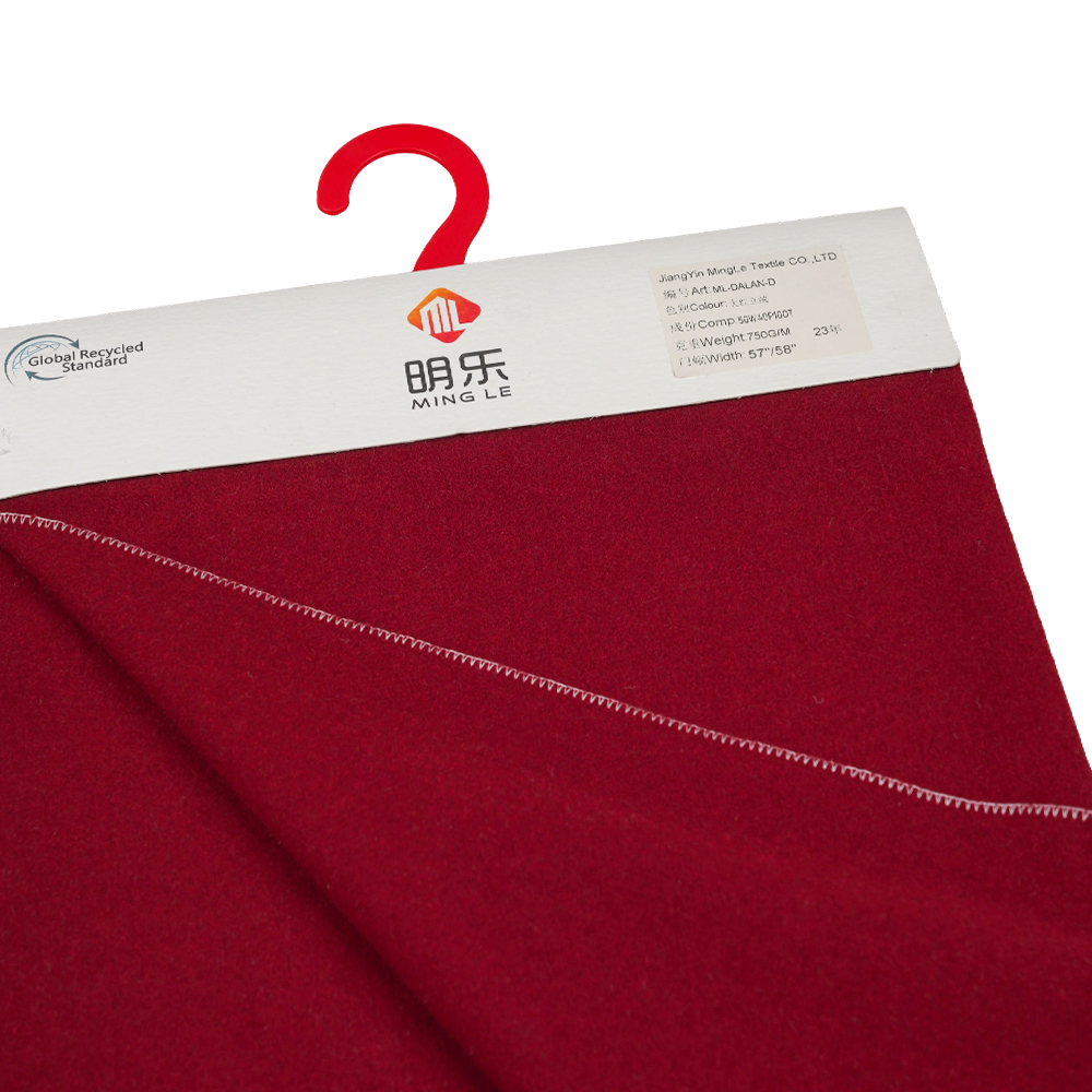 50% gyapjú, 40% poliészter, 10% egyéb szál, 750 G/M, élénkpiros, függőleges szálú szövet, ML-DALAN-D