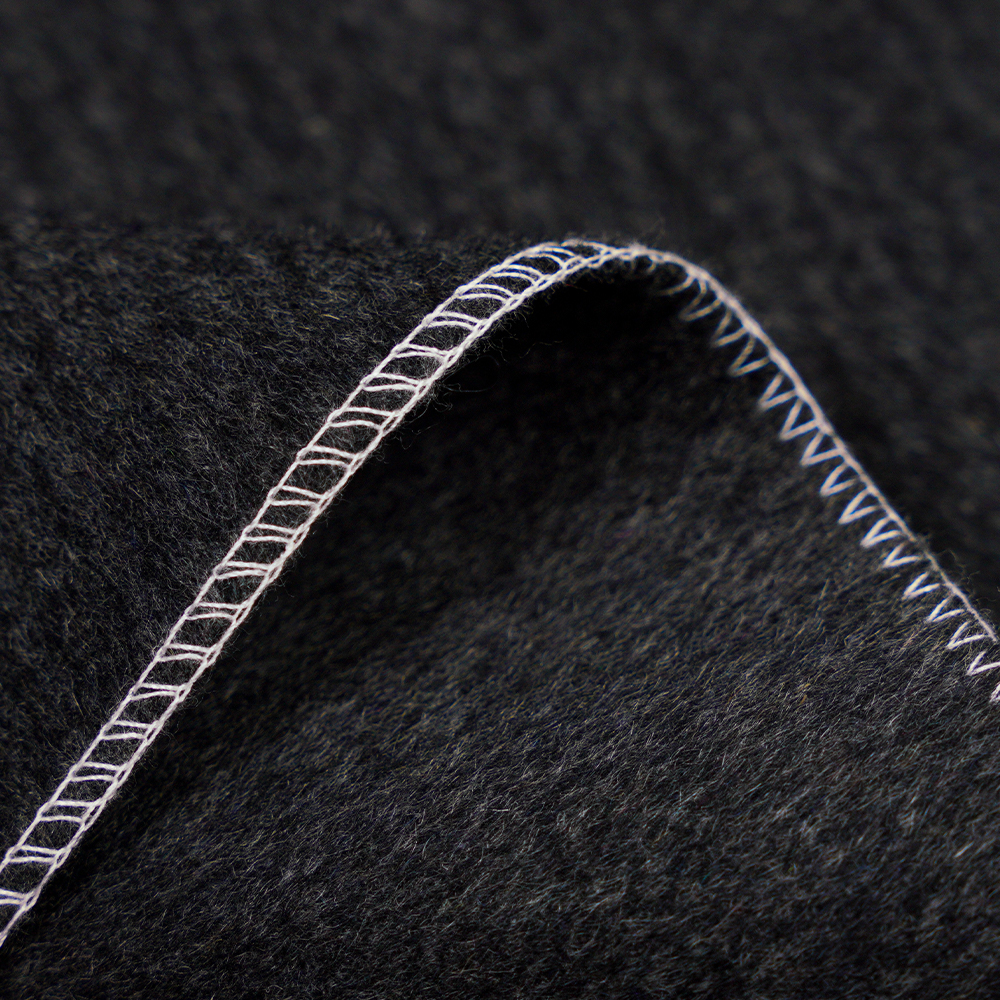 50% gyapjú, 50% egyéb szál, 780 G/M, színes kockás, kétoldalas fedőszövet, ML-22221250