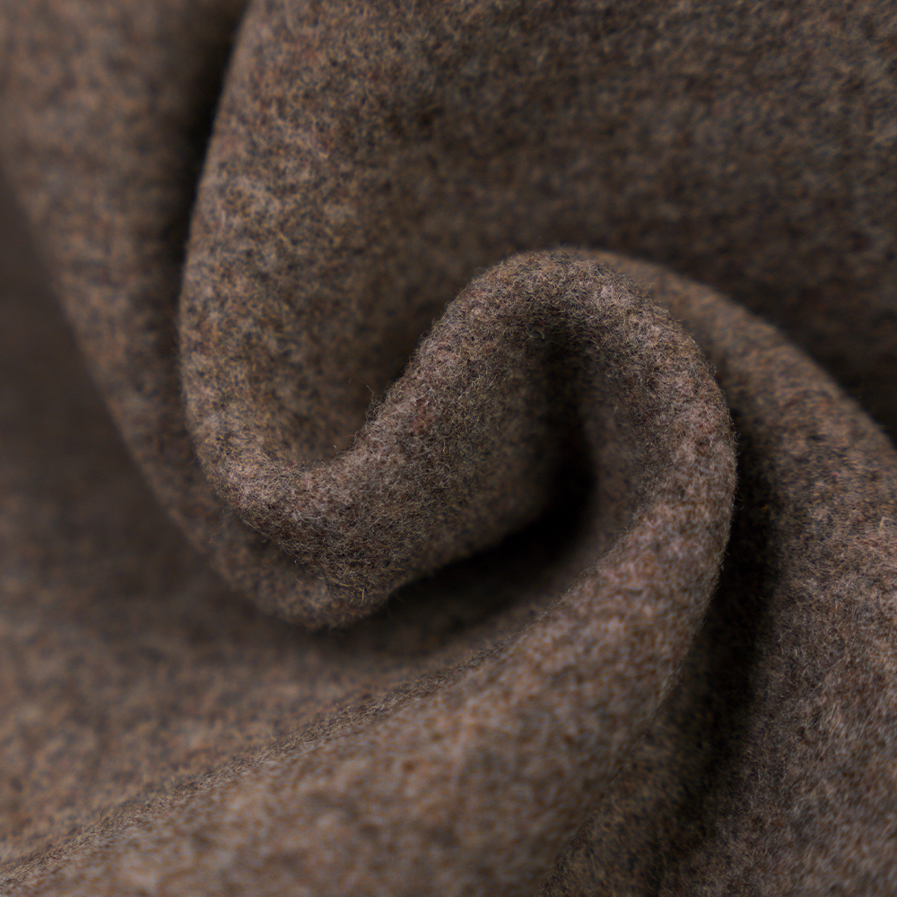 70% gyapjú, 10% kasmír, 10% poliészter, 10% egyéb szál, 670 G/M, kevert kávé, melton szövet, ML-232270-670